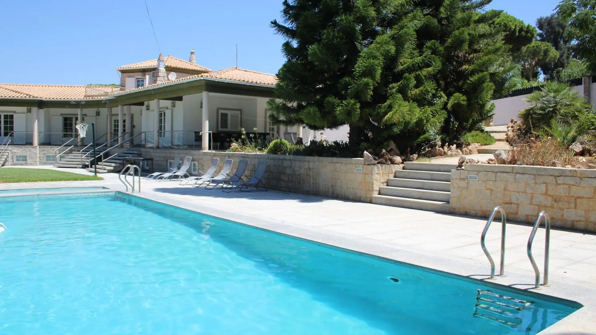 Villa Com Piscinas - Quintinha Do Lago Quarteira