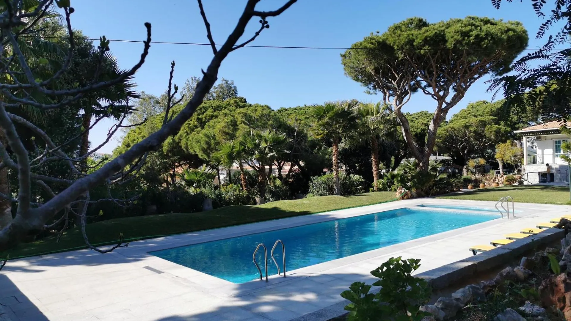 Villa Com Piscinas - Quintinha Do Lago Quarteira Portugal